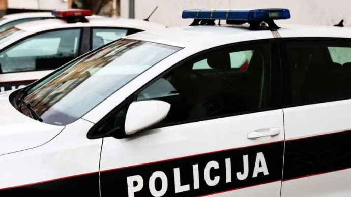 Tragedija u Žepču: Muškarac iz Zavidovića pao sa drveta i preminuo na licu mjesta