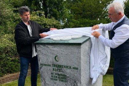 U Danskoj otkriven spomenik Cvijet Srebrenice: 'Sjećanje na genocid nikada neće izblijediti'