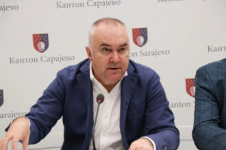 Bečarević traži istragu ugovora: Gdje je završilo 4,6 miliona KM?