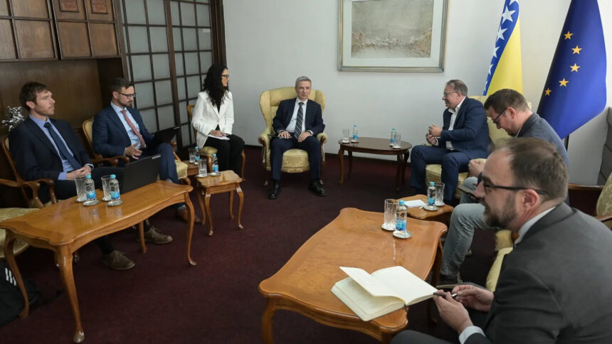 Nikšić sa delegacijom IMF-a: Rješavanje državne imovine otvorilo bi veliki investicijski ciklus u BiH