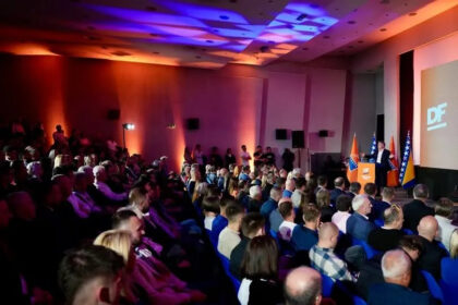 Demokratska fronta: Trojka ponizila građane,umjesto javnih servisa utakmice reprezentacije prenose privatne TV stanice iz susjedstva