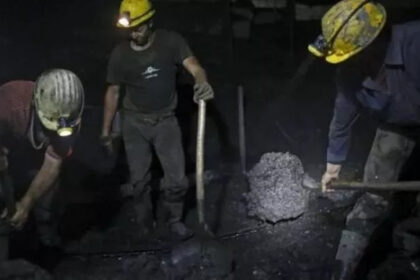 U Zenici još traju protesti: Kakanjski rudari vratili se na posao, nakon što su sinoć dobili plaću