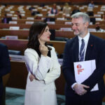 Politička rastrojenost čelične ruke sarajevskog AfD-a: Sabina Ćudić i ljetni hit 'To nikad niko nije'!