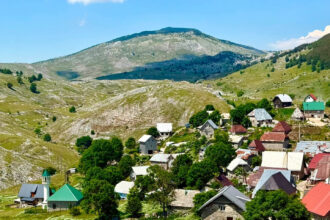 Više od 100 planinara uživalo u pješačkoj turi od Umoljana do Lukomira