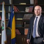 Tri godine zatvora za Denisa Prcića, studentima mora vratiti novac