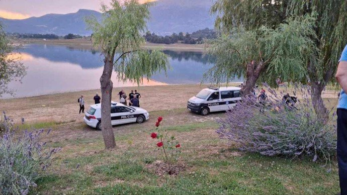 Tragedija na Ramskom jezeru: Jedan brat se utopio, drugog su uspjeli spasiti