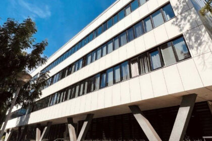 Stravičan pokušaj ubistva u Zavidovićima: Pijan nožem izbo vanbračnu suprugu, predložen pritvor
