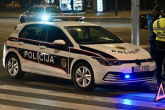 Odbijen pritvor za Armana Omeragića koji je pijan vozio kada mu je prijatelj pao s krova automobila