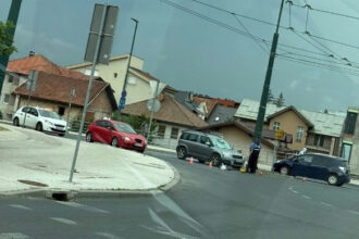 U saobraćajnoj nesreći na kružnom toku na Mojmilu povrijeđen pješak