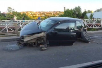 Divlja vožnja ili: Stravična nesreća na Otoci, sa automobila otpali točkovi