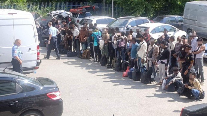 Uhapšen muškarac iz Velike Kladuše: U njegovom kombiju pronađen 51 migrant