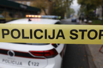 Drama u sarajevskom naselju Ciglane: Policija osigurala prostor. Provjeravaju se navodi o postavljenoj bombi u bašti kafića?