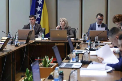 ČEKA SE NOVI KONKURS Vijeće ministara BiH na čelo Agencije za visoko obrazovanje imenovalo dekana privatnog fakulteta!