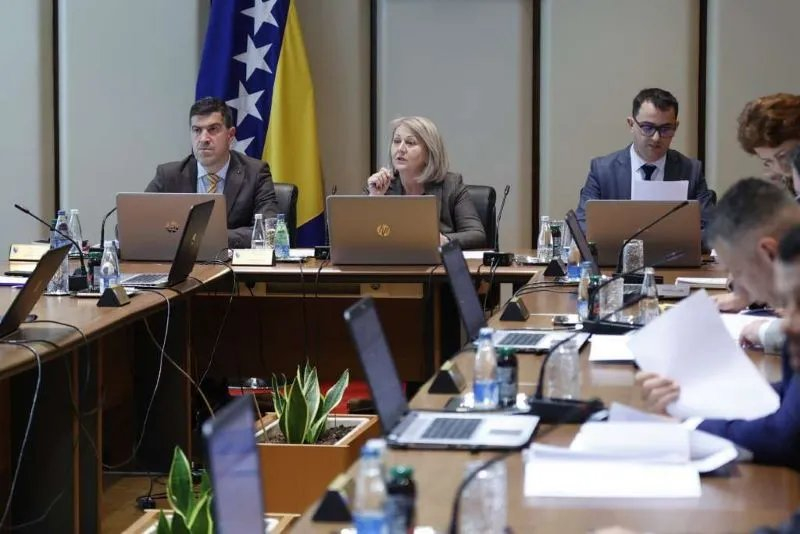 ČEKA SE NOVI KONKURS Vijeće ministara BiH na čelo Agencije za visoko obrazovanje imenovalo dekana privatnog fakulteta!