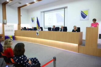 Politika je ženskog roda, ali muškarci su dominantno nosioci kandidatskih listi za Opće izbore