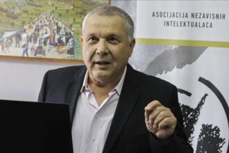 U povodu 250 godina američke nezavisnosti - Max Primorac, Rod Blagojevich, Olga Ravasi protiv Viktora Jakoviča!