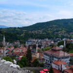 Prijepodne sunčano, tokom dana razvoj naoblake, kiša mjestimično na zapadu BiH