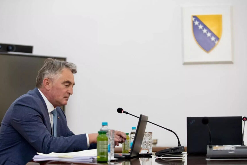 Komšić: General Efendić zauzima jedno od najvažnijih mjesta u odbrani BiH od agresije