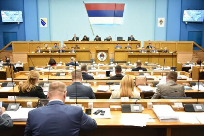 Burno u NSRs: Veto Željke Cvijanović, kriminalizacija obilježja Armije RBiH, deklaracija o nacionalnom interesu srpskog naroda