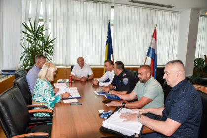 Predstavnici Saveza sindikata policijskih organa BiH kod Bošnjaka: Povećanje plaća zavisi od Budžeta koji još nije usvojen