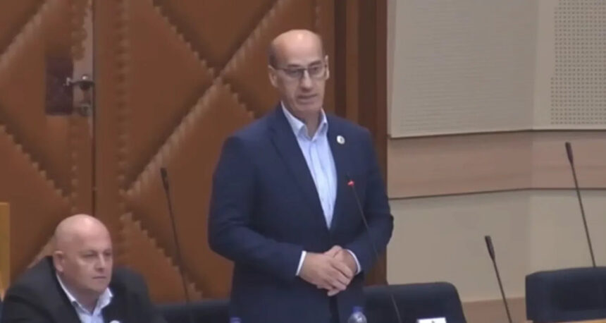 Salkić u NSRs: Zastava s ljiljanima dio je naše historije i identiteta, i neće biti zabranjena u entitetu Rs