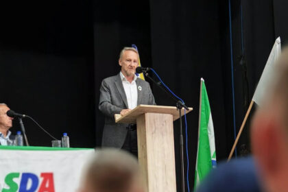 Izetbegović: Ljiljane nam neće zabraniti, moramo biti jaki da se zlo više nikad ne ponovi