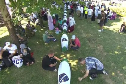 UŽIVO Komemoracija u Potočarima za žrtve genocida