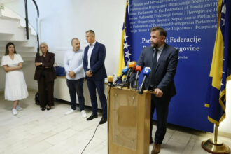 Gratz o izboru sudija Ustavnog suda BiH: Tražimo da se o kandidatima glasa pojedinačno, ne želimo slučaj 'Vukoja 2'