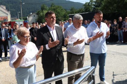 Obilježena 33. godišnjica ubistva sedam sugrađana kod škole u Tarčinu