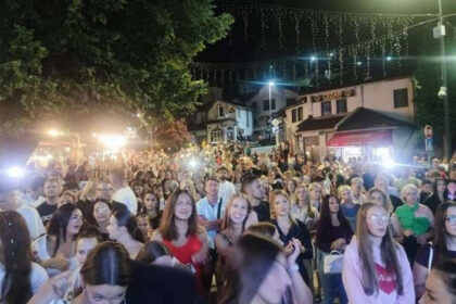 Berin Buturović koncertom u rodnom gradu otvorio muzički dio Konjičkog ljeta i Dana dijaspore Konjic u srcu BIH