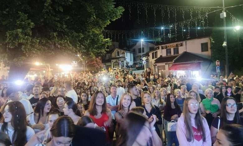 Berin Buturović koncertom u rodnom gradu otvorio muzički dio Konjičkog ljeta i Dana dijaspore Konjic u srcu BIH