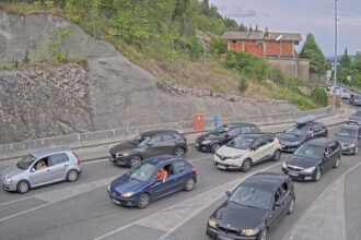 Kolaps na granicama: Kilometarske kolone na izlazu iz BiH, gužve i prema jugu zemlje