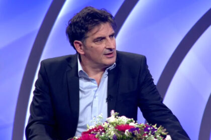 Kapidžić: Trojka želi po svaku cijenu usvojiti plan za Marijin Dvor, građani će pamtiti ko je glasao za