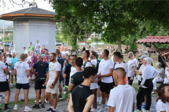 Stotine Zeničana odale počast sugrađanima stradalim tokom ekspedicije na Elbrus