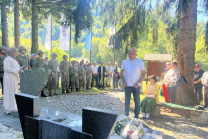 Heroji ne umiru: Obilježena 34. godišnjica pogibije Čedomira Domuza – Bate