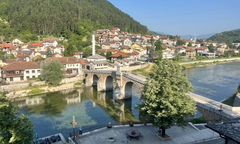 Muzički spektakl u srcu grada: Berin Buturović večeras otvara „Konjičko ljeto 2026