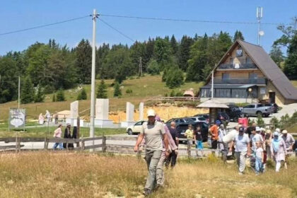 Udruženje „4. muslimanska slavna brigada Konjic organizovalo posjetu Vlašiću i historijskim lokalitetima