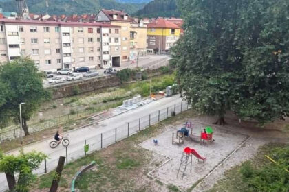 „Znaš li da je zabranjeno snimati?!: Brza reakcija građana Konjica pokazala kako se brani dječije igralište