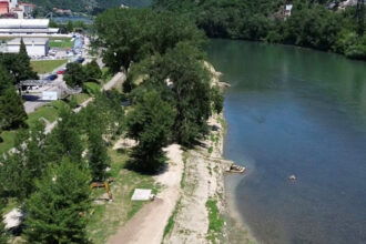 Mikrobiološke analize potvrdile dobar kvalitet vode na gradskoj plaži u Zvorniku