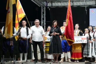 Vionica: Premijerka Buhač otvorila centralnu proslavu Međunarodnih večeri folklora
