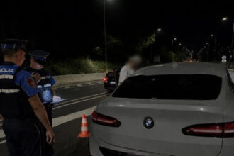 Nije imao vozačku, vozio drogiran, ima neplaćenih kazni preko 15 hiljada KM, a još "taksira" na crno: Oduzeto vozilo Sarajliji