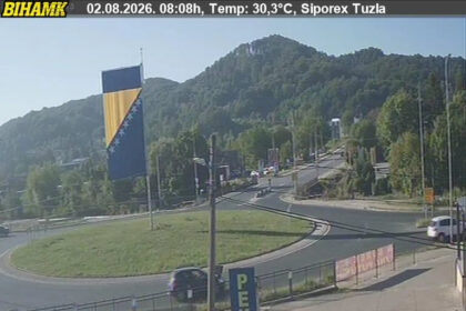 BIHAMK: Izbjegavajte vožnju na duže relacije zbog velikih vrućina, pravite češće pauze