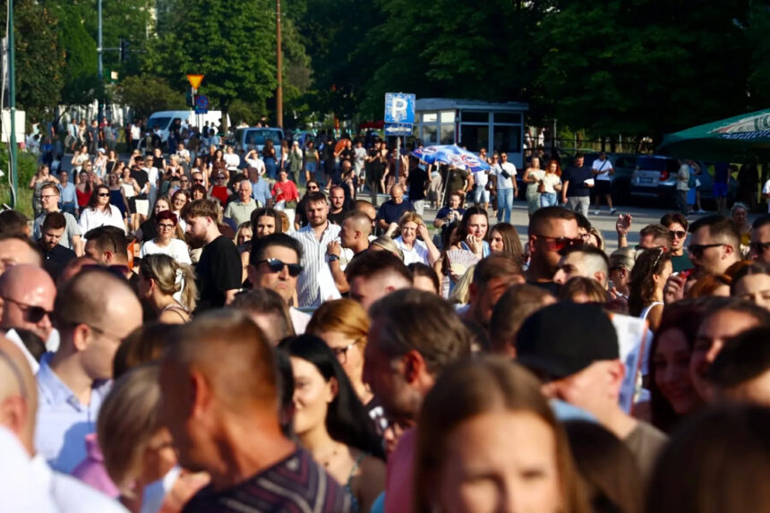 EKSPLOZIJA TURISTA U BiH Euforija se nastavlja: Prodigy na Grbavici, a zatim 32. SFF sa brojnim gostima
