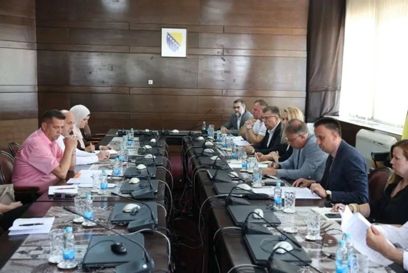 Ministar Lakić: Vlasnik je odbio rješenja Vlade, ali radnici Željezare nisu ostavljeni
