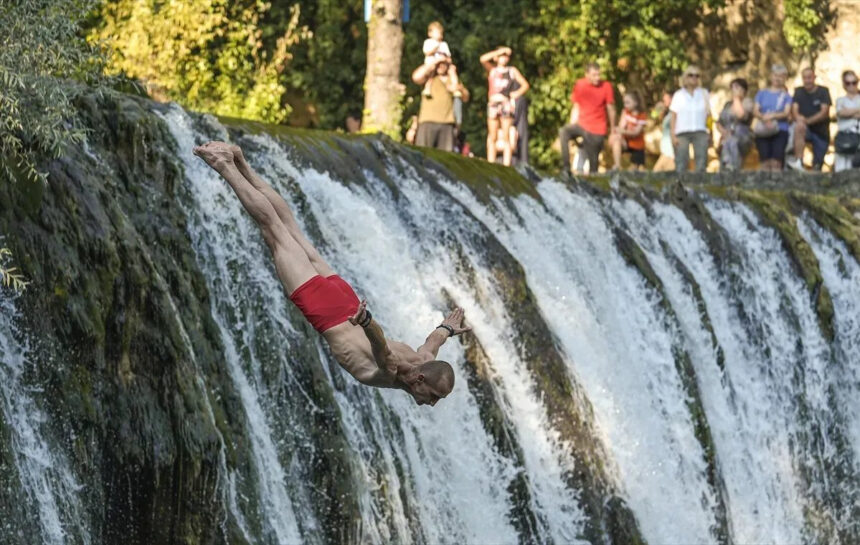 Danas međunarodni skokovi s vodopada u Jajcu