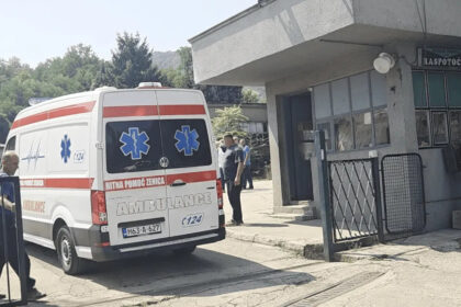 Četvrti dan pod zemljom: Bez plata, ali ne i odlučnosti