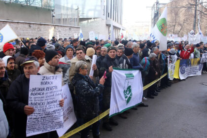 Dosta je čekanja: Organizatori otpora 7. septembra pred Vladom FBiH