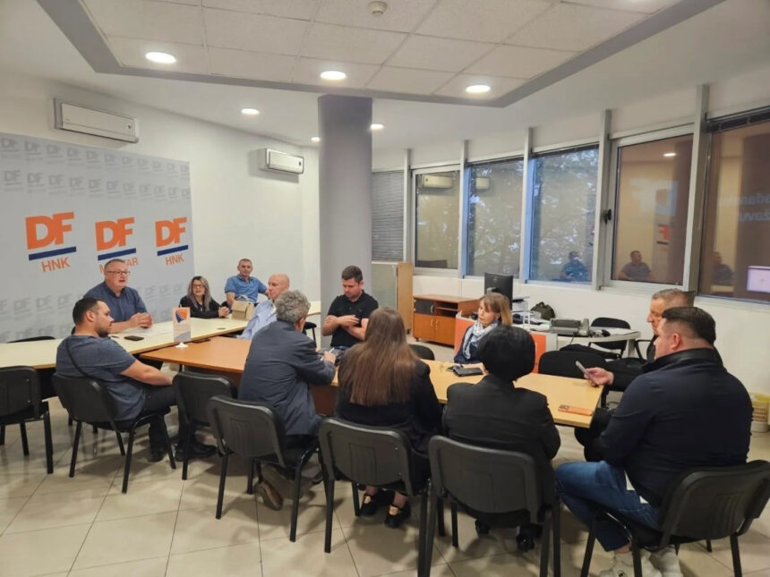 DF Mostar: Radnike vratiti na posao, Finansijska policija i Tužilaštvo moraju prečešljati Komunalno