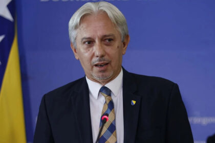Kovačević odgovorio Radmanu: Maknite se od BiH, unitarno uređenje nema etnički predznak