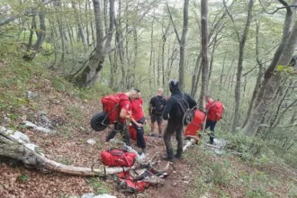 Razmaženi balavci alarmirali GSS u Livnu nadajući se u vožnju helikopterom, kući su morali pješke